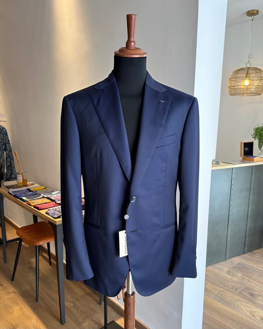 Navy tailored blazer, fully made to measure, on an atelier form